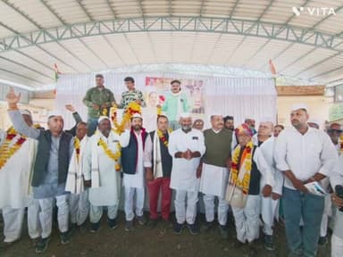 महिदपुर: कांग्रेस द्वारा भारतीय राष्ट्रीय कांग्रेस का स्थापना दिवस मनाया गया, वरिष्ठ नेताओं का सम्मान