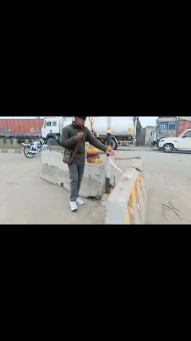 बैगुल नदी का पुल धसने से एक साइड लगा लंबा जाम, रोज कोहरे के कारण हो रहे हादसों का जिम्मेदार कौन ?
आखिर पुल के पुननिर्माण...