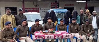 फुलपरास: फूलपरास थाना पुलिस ने ऑटो छीनतई का खुलासा कर 4 अपराधियों को गिरफ्तार किया, न्यायिक हिरासत में भेजा