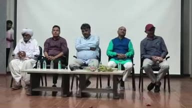 ખેતીવાડી ઉત્પન્ન બજાર સમિતિ પાટણ ખાતે 74 જેટલા પોલીસ અને ફોરેસ્ટમાં નિમણૂક પામેલા ઉમેદવારોનું સન્માન કરવામાં આવ્યું