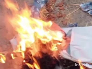 चिमूर: बांगलादेशातील हिंदूंवर होत असलेल्या अन्याय विरोधात निषेध