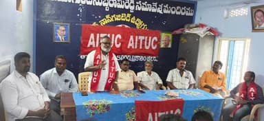 కనిగిరి: పెయింటర్స్ సమస్యలను రాష్ట్ర ప్రభుత్వం తక్షణం పరిష్కరించాలి: కనిగిరిలో ఏఐటియుసి జిల్లా అధ్యక్షులు సయ్యద్ యాసిన్