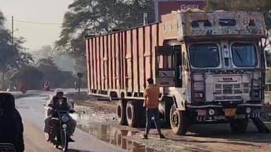 गाडरवारा: गाडरवारा-भोपाल रोड पर नमामि पैलेस के सामने जल निकासी की समस्या, प्रशासन से ध्यान देने की अपील