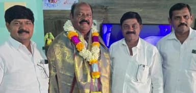 ఉరవకొండ: అనంతపురం జిల్లా తెలుగుదేశం పార్టీ ఉపాధ్యక్షులు తూమాటి ప్రసాద్ సన్మానము చేసిన టీడీపీ నాయకులు