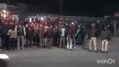 बुढ़ार: बांग्लादेश में हिंदुओं पर अत्याचार के विरोध में अमलाई के बकहो में निकला कैंडल मार्च