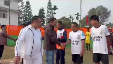 বালিজানা: চহৰৰ ডি এন সিনহা ষ্টেডিয়ামত গোৱালপাৰা জিলা আৰক্ষীৰ উদ্যোগত এক আন্তঃ থানা আৰক্ষী ভলীবল প্ৰতিযোগিতা অনুষ্ঠিত হয়