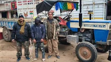 कुटुंबा: अंबा और कुटुंबा पुलिस ने अवैध बालू लदे दो ट्रैक्टर किए जब्त, एक चालक गिरफ्तार, दूसरा फरार