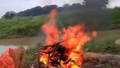 खंडवा नगर: निमाड़ में काठी और बांस तोड़ने की सदियों पुरानी प्रथा, आत्मा फिर नहीं लौटती, जानिए अनोखी परंपरा