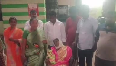 గాంధారి: జువ్వడి ఉపసర్పంచ్ తన అనుచరులతో పోషవ్వపై దాడి, చికిత్స నిమిత్తం కామారెడ్డి ఆస్పత్రికి తరలింపు, న్యాయం చెయ్యాలి బాధితురాలు