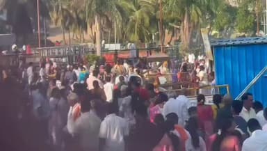 ಹನೂರು: ವರ್ಷಾಂತ್ಯದ ಹಿನ್ನಲೆ ಮಹದೇಶ್ವರ ಬೆಟ್ಟಕ್ಕೆ ಹರಿದು ಬಂದ ಭಕ್ತರ ದಂಡು