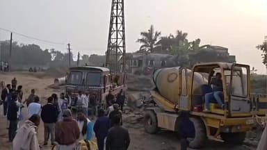 তেহট্ট ২: বাউর গ্রামে খালের উপর সাটিখালি ব্রিজের কাজ পরিদর্শন করলেন বিধায়ক মানিক ভট্টাচার্য