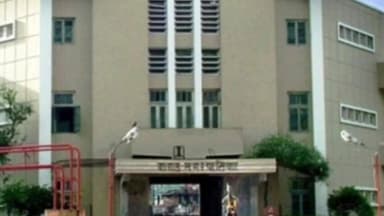 कराड: कराडच्या नगराध्यक्षांचा जयंत पाटील यांच्या हस्ते सत्कार; शहर विकासासाठी ठोस आराखड्यावर सविस्तर चर्चा