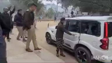 थावे: थावे थाना के जगमलवा गांव में पुलिस और अपराधी के बीच मुठभेड़, थाना प्रभारी के बयान पर प्राथमिकी दर्ज