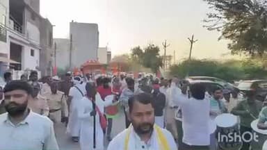 महेश्वर: मां नर्मदा परिक्रमा कर रहे दादागुरु का महेश्वर में प्रवेश, श्रद्धालुओं ने किया भव्य स्वागत