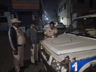 గిద్దలూరు: గిద్దలూరు నియోజకవర్గంలో రాత్రి వేళల్లో కట్టుదిట్ట పైన భద్రతను ఏర్పాటు చేసిన పోలీసులు