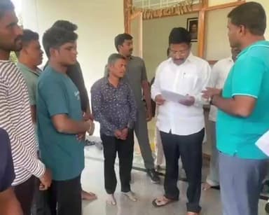 మహబూబ్ నగర్ అర్బన్: నిరుద్యోగుల సమస్యలు పరిష్కరించాలని ఎమ్మెల్యే కు వినతిపత్రం అందజేసిన నిరుద్యోగులు