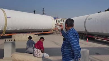 ભચાઉ: શહેરમાં પવનચક્કી લઈ જતો ટ્રેલર 48 કલાકથી બંધ, સંજય બાપટે વિગતો જણાવી