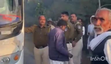 गुना: नेशनल हाईवे 46 पर ग्वालियर से आ रही यात्री बस में लगी आग, गुना वाहिनी के जवानों ने टला बड़ा हादसा