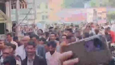 टीकमगढ़: टीकमगढ़ में जन उत्सव में बदला पूर्व विधायक राकेश गिरी का 50वां जन्मदिन, हज़ारों लोग रहे मौजूद