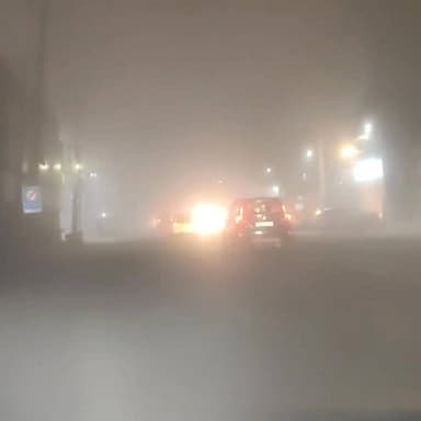 यमुनानगर–जगाधरी कोहरे की गिरफ्त में, अब तक की सबसे घनी धुंध से जनजीवन अस्त-व्यस्त
#foggyweather #drivesafe #foggyday #y...