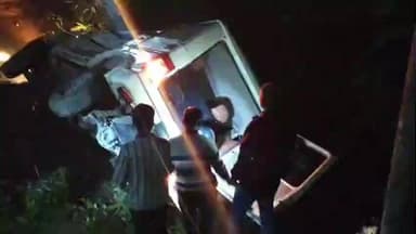 বিহপুৰীয়া: লালুকৰ ১০মাইলত নিশা ভয়ংকৰ পথ দুৰ্ঘটনা ,দখাৱৈত বাগৰিল বলেৰু বাহন
থিতাতে নিহত এগৰাকী মহিলা,আঘাতপ্ৰাপ্ত হয় ৬ জন