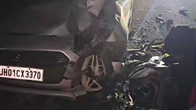 खूंटी: दियाँकेल में कार और बाइक की टक्कर, बाइक चालक गंभीर रूप से घायल