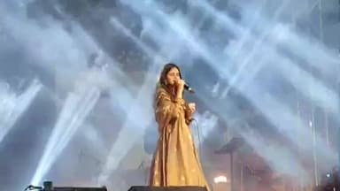 હાલોલ: પંચમહોત્સવના અંતિમ દિવસે લોકગાયકા કિંજલ દવે ગીતોની બોલાવી રમઝટ,દર્શકો મન મૂકીને ઝૂમિયા