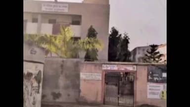 સાયલા: સાયલા તાલુકામાં ખીટલા ગામ શૈક્ષણિક જાગૃતા અને આગવું સ્થાન ધરાવે છે પોલીસ, આર્મી,શિક્ષક, ક્લાર્ક સહિત અનેકસરકારી દફતરોમાં