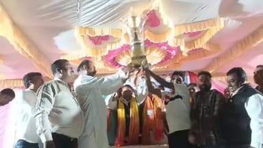 बड़वाह: सिरलाय में क्रिकेट टूर्नामेंट में संगम क्रिकेट क्लब विजेता, ₹31 हजार और ट्रॉफी मिली