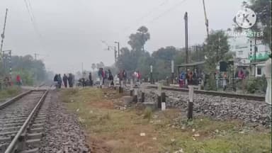 कुढ़नी: कुढनी थाना क्षेत्र में ट्रेन से गिरकर अज्ञात व्यक्ति की मौत