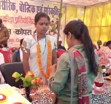 बड़ेराजपुर: ग्राम पंचायत ढोंढरा में 3 दिवसीय जोन स्तरीय बाल क्रीड़ा प्रतियोगिता का शुभारंभ हुआ