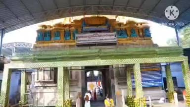 కదిరి లక్ష్మీనరసింహస్వామి ఆలయంలో రేపటి ముక్కోటి ఏకాదశి సందర్భంగా వైకుంఠ ద్వారదర్శనానికి ఏర్పాట్లు చేస్తున్న ఆలయఅధికారులు