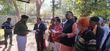 नरसिंहपुर: जिला पंचायत सीईओ पर कार्रवाई की मांग को लेकर ब्राह्मण समाज ने एसडीओ को ज्ञापन सौंपा