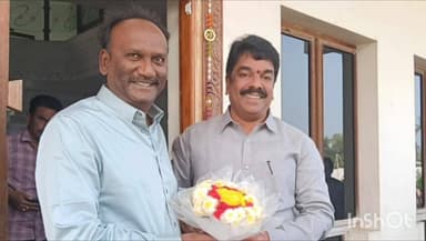 చీరాల మాజీ ఎమ్మెల్యే ఆమంచి కృష్ణమోహన్ తో విజయవాడ సెంట్రల్ టిడిపి ఎమ్మెల్యే బోండా ఉమ స్నేహపూర్వక భేటీ