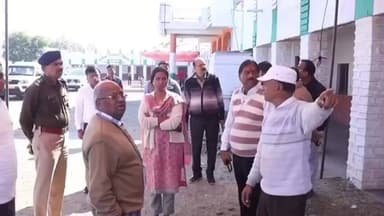 सुसनेर: कलेक्टर और एसपी ने किया मतदान केंद्रों का निरीक्षण, जिला पंचायत सदस्य उपचुनाव का लिया जायजा