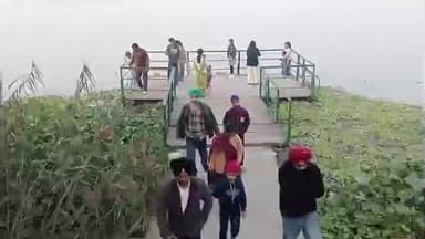 ਤਰਨਤਾਰਨ: ਪ੍ਰਵਾਸੀ ਪੰਛੀਆਂ ਦੀ ਜੰਨਤ ਕਹੇ ਜਾਣ ਵਾਲਾ ਹਰੀਕੇ ਵੈੱਟਲੈਂਡ, ਜਿਸਨੂੰ ਸਥਾਨਕ ਤੌਰ ‘ਤੇ ਹਰੀਕੇ ਪੱਤਣ ਦੇ ਨਾਂ ਨਾਲ ਵੀ ਜਾਣਿਆ ਜਾਂਦਾ ਹੈ,