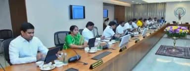 కేబినెట్ సమావేశంలో పాల్గొన్న మంత్రి సవిత