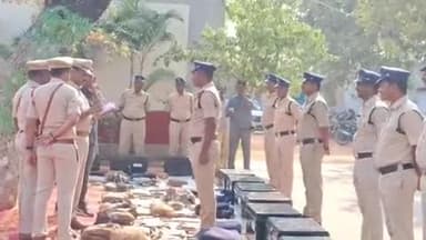 నకిరేకల్: నకిరేకల్ పోలీస్ స్టేషన్ ను డీఎస్పీ శివరాంరెడ్డి తనిఖీ