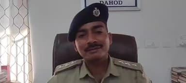 દાહોદ: દાહોદ ખાંગેલા ચેકપોસ્ટ પર, 31 ડિસેમ્બરના સંદર્ભમાં મધ્યપ્રદેશથી ગુજરાતમાં કોઈ માદક દ્રવ્ય પ્રવેશે નહીં. સત્ત ચેકીંગન