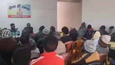 हिरणपुर: शांति सुरक्षा को लेकर हिरणपुर थाना प्रभारी ने व्यवसायियों के साथ की बैठक, पुलिस से समन्वय रखने का दिया निर्देश