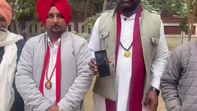 ਅੰਮ੍ਰਿਤਸਰ 2: ਗੁਮਟਾਲਾ ਇਲਾਕੇ ਦੇ ਵਿੱਚ ਵਾਲਮੀਕੀ ਸਮਾਜ ਵੱਲੋਂ ਮੀਡੀਆ ਨੂੰ ਦਿੱਤੀ ਗਈ ਜਾਣਕਾਰੀ ਡਿਪਟੀ ਕਮਿਸ਼ਨਰ ਨੂੰ ਦਿੱਤਾ ਗਿਆ ਮੰਗ ਪੱਤਰ