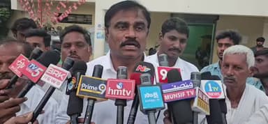 జిల్లా కేంద్రం మార్పు నిర్ణయానికి నిరసనగా కౌన్సిలర్ డా పాపిరెడ్డి మదన మోహన్ రెడ్డి రాజీనామా