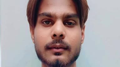 ਬਰਨਾਲਾ: ਆਈਟੀਆਈ ਚੌਂਕ ਨੇੜੇ ਨਾਬਾਲਗ ਦੀ ਹੋਈ ਭੇਤ ਭਰੇ ਹਾਲਾਤਾਂ ਚ ਮੌਤ ਪਰਿਵਾਰ ਨੂੰ ਕਤਲ ਦਾ ਸ਼ੱਕ ਪੁਲਿਸ ਕਿਹਾ ਪਰਿਵਾਰ ਦੇ ਬਿਆਨਾ ਤੇ ਹੋਏ ਗੀ ਕਾਰਵਾਈ