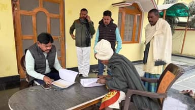 ओबरा: ओबरा विधायक और उत्तरप्रदेश समाज कल्याण राज्यमंत्री संजीव सिंह गोड़ ने कार्यालय पर जनता दरबार लगाया, सुनी समस्याएं