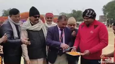 दावथ: कोआथ खेल के मैदान में फुटबॉल टूर्नामेंट का उद्घाटन अनुमंडलाधिकारी प्रभात कुमार ने किया