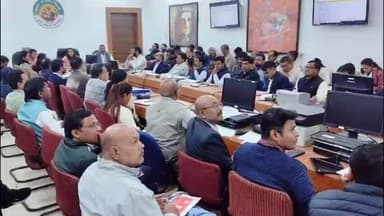 सिवनी: कलेक्टर शीतला पटले की अध्यक्षता में समय-सीमा बैठक संपन्न, लंबित मामलों के जल्द निपटारे के निर्देश