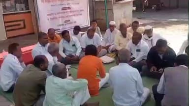 वैजापूर: चांदेश्वरी धरण प्रश्न, शाळा शैक्षणिक समस्या, रस्त्यांचे प्रश्न या संदर्भात वाकला येथे धरणे आंदोलन