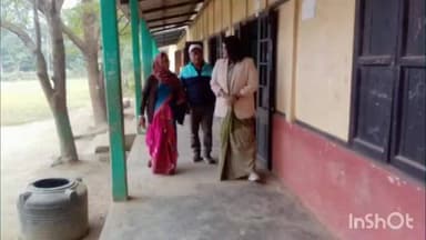 মৰিগাঁও: জিলাৰ শ্বহীদ সূৰ্য্য বৰা মাধ্যমিক বিদ্যালয় পৰিদৰ্শন কৰে জিলা আয়ুক্ত অনামিকা তেৱাৰীয়ে