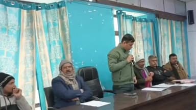 खानपुर: खानपुर प्रखंड में विधानसभा आम निर्वाचन 2025 में उत्कृष्ट कार्य करने वाले कर्मी हुए सम्मानित