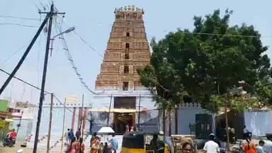 రాయదుర్గం: పట్టణంలోని ప్రసిద్ధ శ్రీ ప్రసన్న వెంకటరమణ స్వామి ఆలయంలో ముక్కోటి ఏకాదశి కి ఏర్పాట్లు పూర్తి